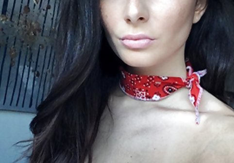 شلخته بریتانیا چاق با مشاعره بزرگ زیر کلیک جدیدترین کلیپ سکسی