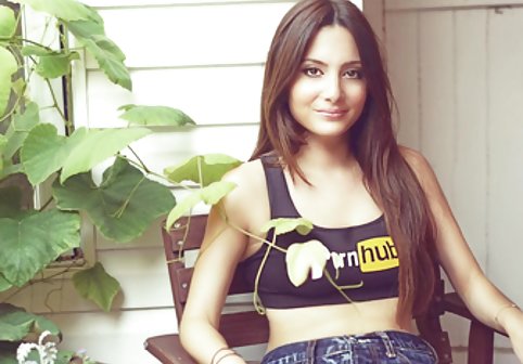 Mia جدیدترین فیلم سوپرهای خارجی iz splita